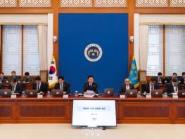 이 대통령 '한 방울의 석유라도 더 확보…안정적인 공급선 개척 노력' 기사 이미지